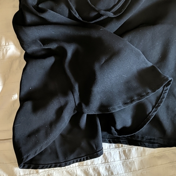 Black dress with gold hardware - Picture 5 of 6